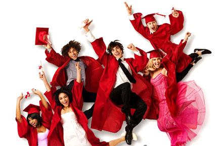 'High School Musical' stars reunite for 10th anniversary special