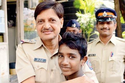 PM gives Bravery award to Mumbai boy, BMC issues showcause notice