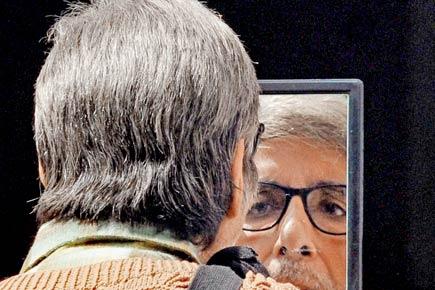 Snapped! Amitabh Bachchan on the sets of 'TE3N' in Kolkata