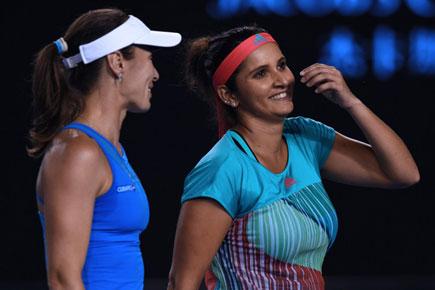 Sania Mirza-Martina Hingis enter Australian Open final 
