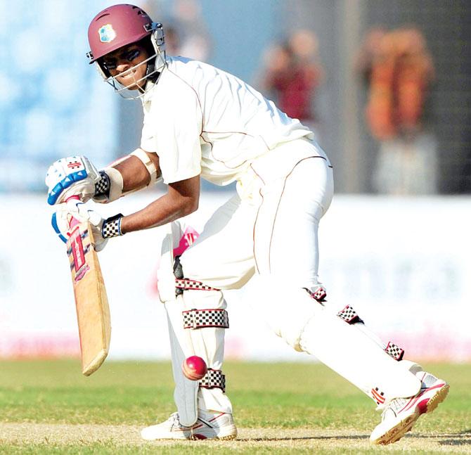 Shivnarine Chanderpaul steers one down to third man vs Bangladesh in the 2011 Chittagong Test. Pic/AFP