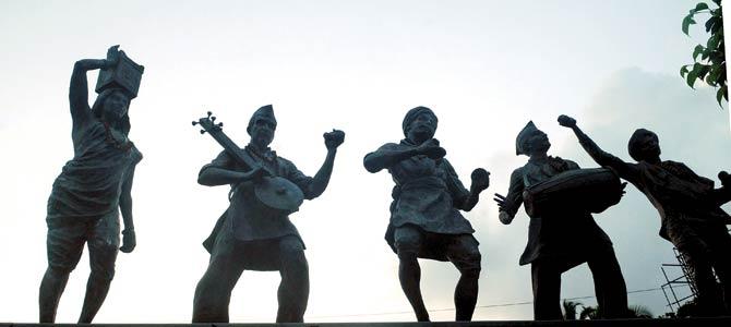 What I suggest instead are awards that actually draw attention to people who do something — or, as is usually the case, don’t do something — for Bombay, like the large sculpture of a group of singing Warkaris at Juhu circle. File pic