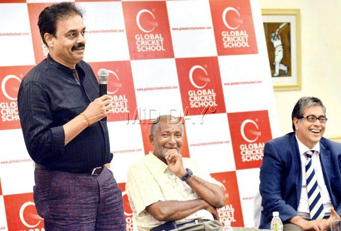 Andy Roberts (centre) smiles as former India cricket captain Dilip Vengsarkar speaks at the CCI on Saturday. Host Sachin Bajaj is on the right. Pic/Sayyed Sameer Abedi