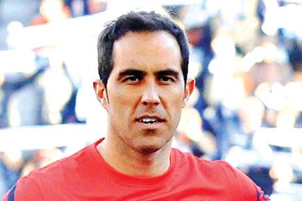 Manchester City announce signing of goalkeeper Claudio Bravo