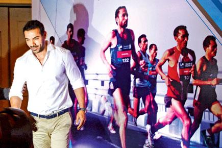 Countdown for 2016 Mumbai Marathon begins...