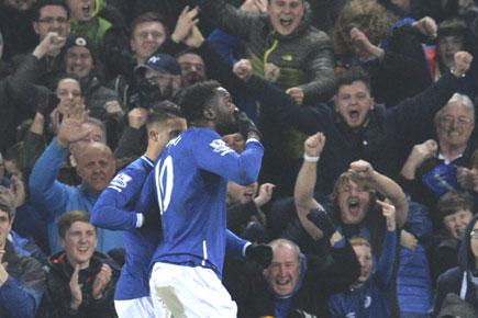 Lukaku strikes as Everton conquer Man City in League Cup semis