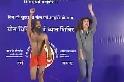 Baba Ramdev and Shilpa Shetty's joint yoga session
