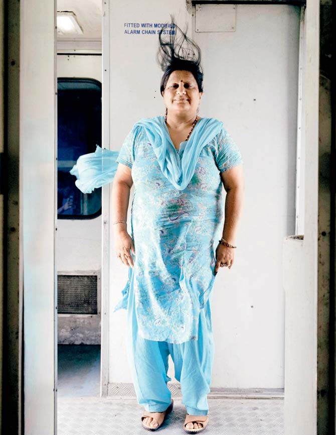 Sushma traversed 1,260 km on the Okha-Guwahati Express. Sushma, who lived in Lucknow after her marriage, was returning home to meet her parents in Ahmedabad. PICS/NISHANT SHUKLA