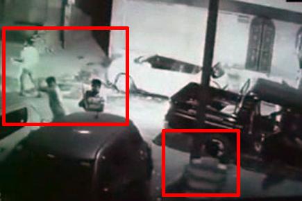 Caught on CCTV: Gang damages cars in Jodhpur