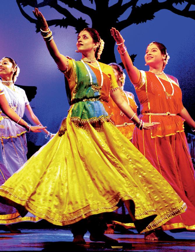 Kathak dancer Shambhavi Dandekar (left) with her troupe