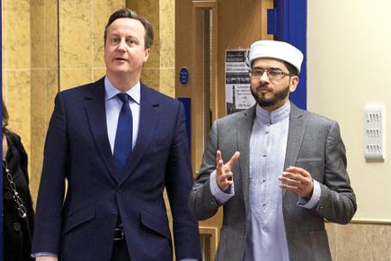 Cameron backs ban on burkha