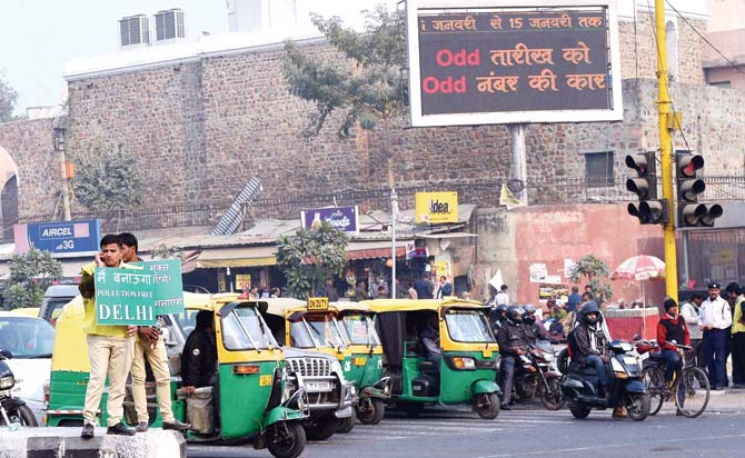 The odd/even trial that began on January 1 will end on Friday, confirmed Delhi CM Arvind Kejriwal. Pic/PTI