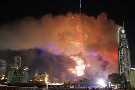 Tourists unperturbed by fire that struck hotel near Burj Khalifa on New Year's Eve