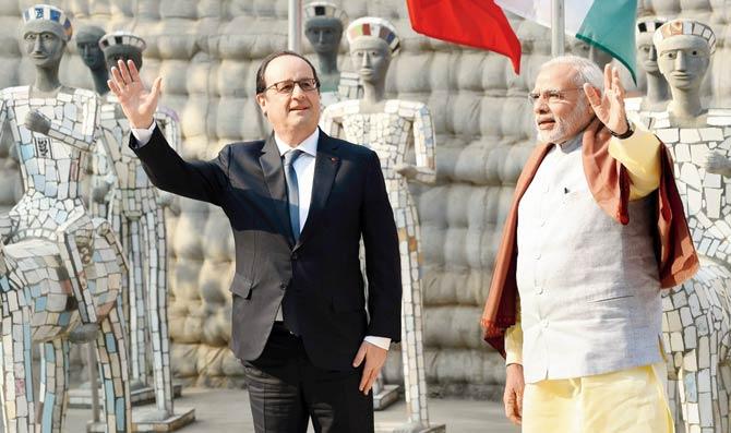 French President Francois Hollande and PM Narendra Modi at the Rock Garden in Chandigarh yesterday. Hollande will be the fifth French leader to be the chief guest at the Republic Day parade. Pic/AFP