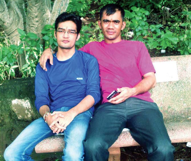 The victim Kamal Mehra (in blue) and the accused Shankar