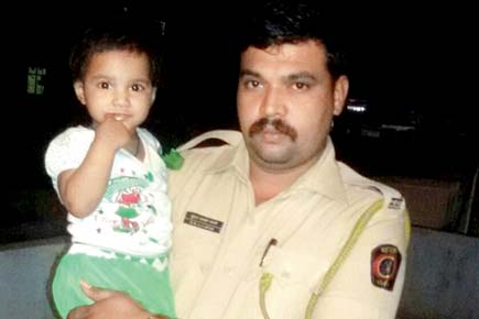 Thane policeman's heroic act saves toddler's life