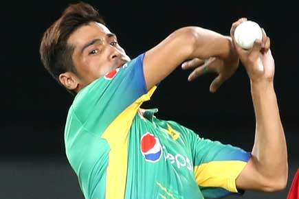 Pakistan pacer Mohammad Amir booed on return to international cricket