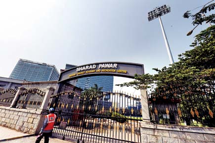70-yr-old guard dies as Mumbai Cricket Association Club gate falls on him