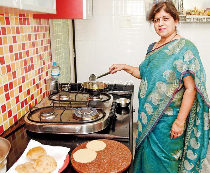 Smita  Akolkar  cooks an authentic Maharastrian vegetarian thali. pics/nimesh dave