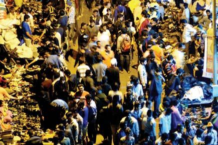 Mumbai's big secret: A night market for stolen shoes at Dedh Gully