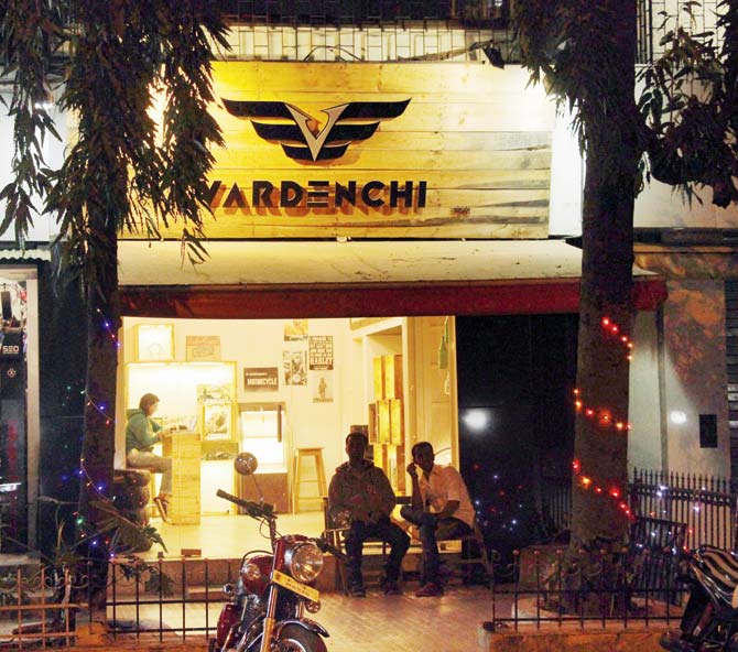 The bike shop, Vardenchi, at Pali Hill, that was robbed. Pic/Onkar Devlekar