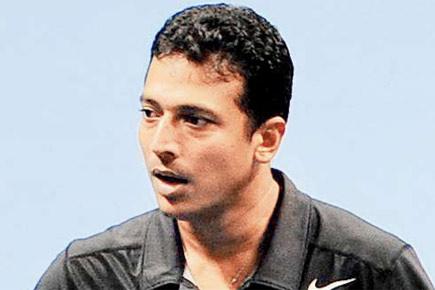 Australian Open: Bhupathi moves to round 2, Paes crashes out