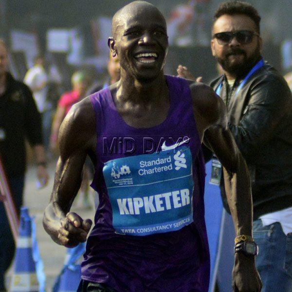 Gideon Kipketer, winner of the Standard Chartered Mumbai Marathon - 2016. Pic/Bipin Kokate