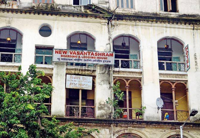 Narasimha Mansion, near Crawford Market, which houses New Vasantashram. Rao says that it is rumoured that the building was once owned by a Rajasthani royal, who used to keep elephants in the atrium, which is now taken over by these upper level floors. Pic/Shadab Khan