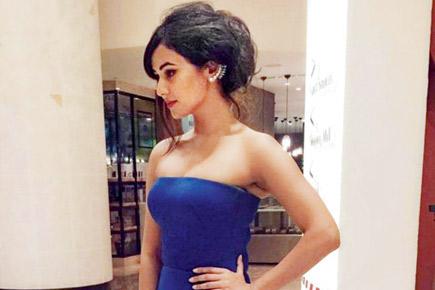 Robbed! Sonal Chauhan's jewellery stolen in Singapore
