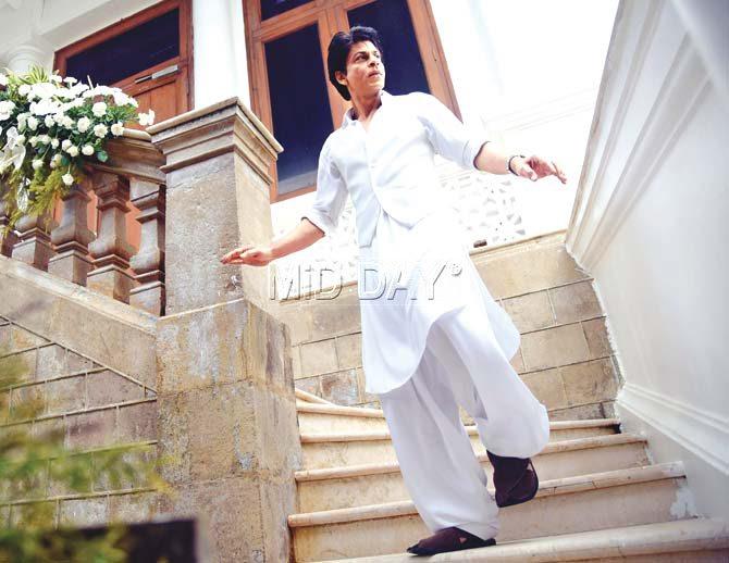 SRK wore a white pathani suit