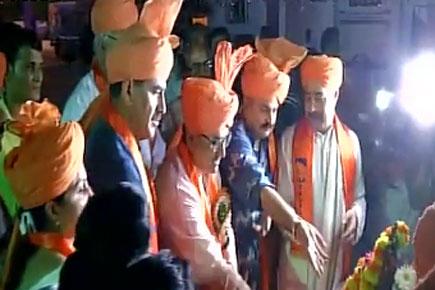 Watch video: First batch of Amarnath Yatra pilgrims leave camp in Jammu