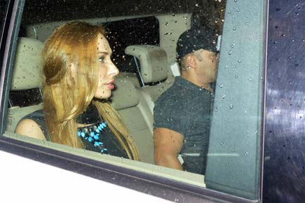 When Salman Khan, Iulia Vantur excused themselves and left together