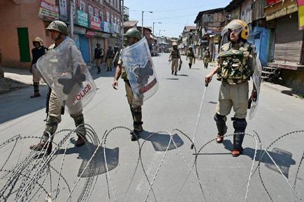 Kashmir: Curfew, shutdown continue for 13th day in the Valley