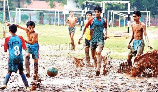 Don Bosco players sweat it out during a practice session at their school ground in Matunga over the weekend. Pic/Sameer Markande