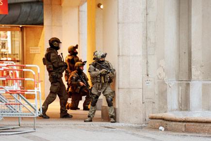 Gunman on the loose in Munich; 6 dead in mall