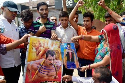 Animal activists protest against Salman Khan's acquittal