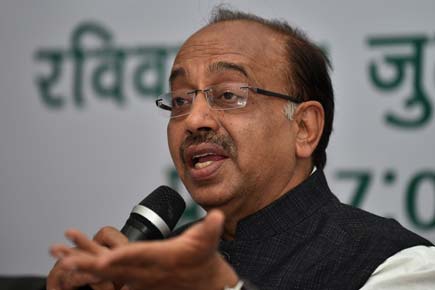 Vijay Goel for security to man who took on AAP