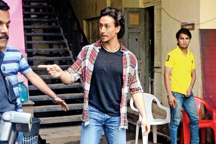 Why does Tiger Shroff look confused?
