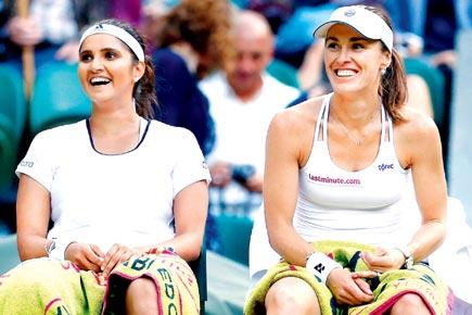 Wimbledon: Sania Mirza-Martina Hingis breeze into Round three