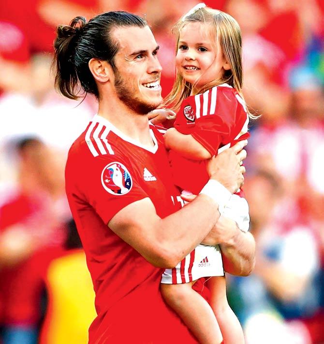 Gareth Bale celebrates Wales