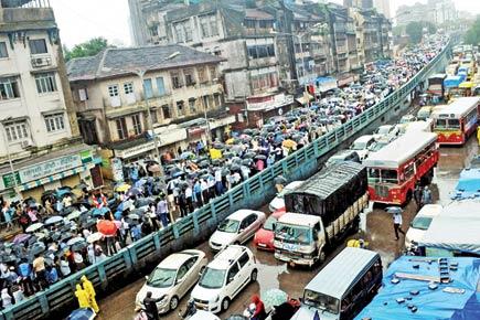 Ambedkar Bhavan demolition protests: Mumbai stuck in traffic for 5 hrs