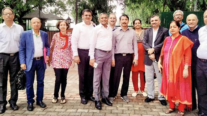 The group of Mumbai Port Trust tenants who met Nitin Gadkari in Delhi