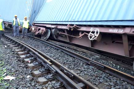 Train derails near Dahanu, services severely affected 