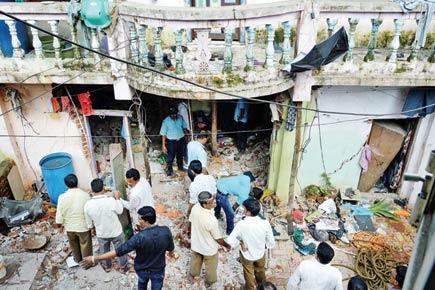 1 dead, 11 injured in LPG blast in Kalyan