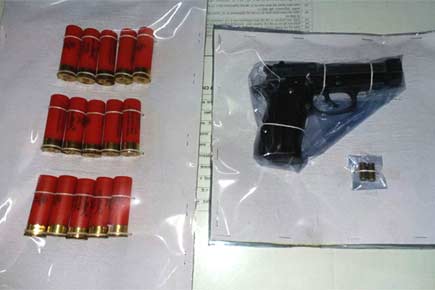 Three country-made pistols, 11 cartridges seized from car in Nashik; 1 held