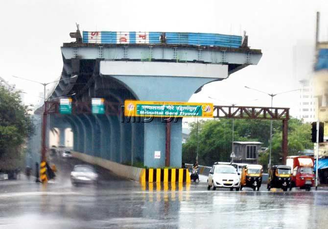 The Jogeshwari North flyover will be extended in such a way as to allow commuters to pass over the Ram Mandir junction on SV Road. Pic/Nimesh Dave