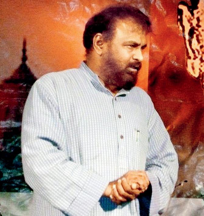 Director Mujeeb Khan