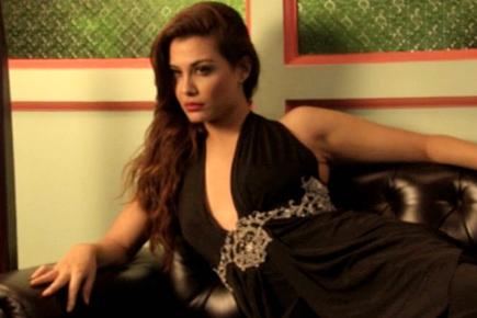 Watch video: Sanjay Dutt's niece Nazia Hussain's hot photoshoot