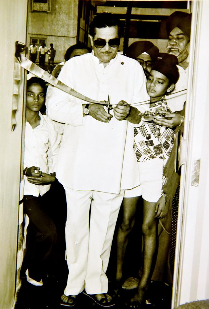 Raj Kapoor at the inauguration of the renovated, centrally air-conditioned Pritam in 1975