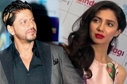'Aaj Ka Star Punch': Is Shahrukh khan intimidating Mahira Khan